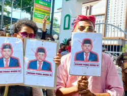 Massa Demo di Kejati Maluku, Teriak Periksa Pj Bupati Malteng