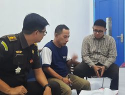 Anak Buah Sekda SBT Diserahkan Kejati Maluku ke Jaksa Penuntut
