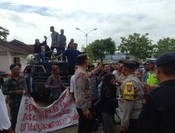 Demo di Polda Maluku Berakhir Ricuh