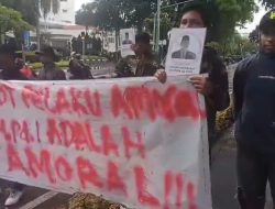 Mahasiswa Geruduk Kementerian Agama RI, Demo Tuntut Copot Yamin Dari Jabatannya