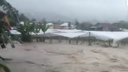 Banjir di Perumnas Waiheru