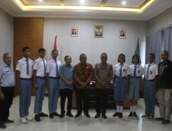 Pj. Sekda Malteng Lepas 6 Paskibraka, 1 ke Tingkat Nasional