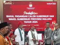 Jefri Apoly Rahawarin dan Abdul Mukti Keliobas Resmi Mendaftar di KPU Maluku