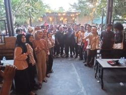 Disambut Ratusan Pemilih di Namlea, JAR Ngopi Bareng Bersama Anak Muda