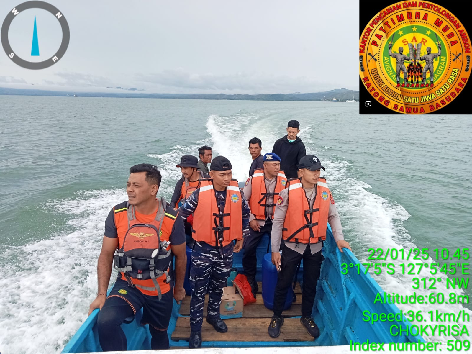 Tim SAR melakukan pencarian pada hari kedua, nelayan yang hilang saat melaut di perairan Pulau Buru.