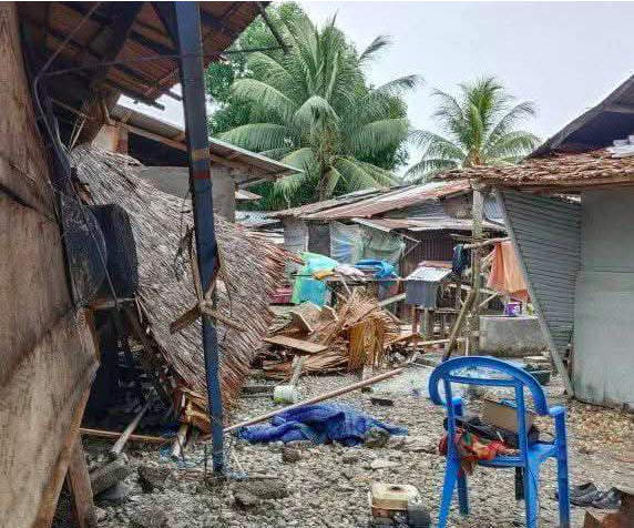 Dampak banjir rob di makariki, Maluku Tengah.