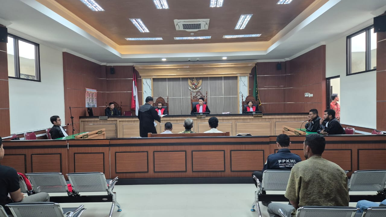 Sidang Kasus Ilegal Loging di PN SBT, Jumat (14/3/2025).